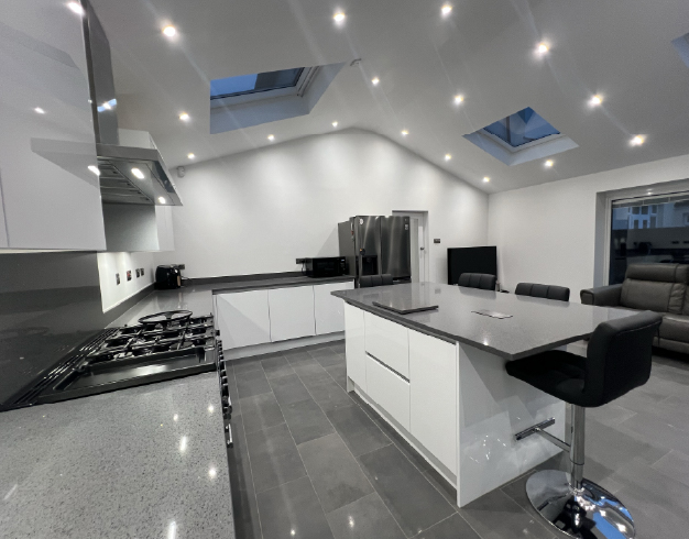 Peter and Lorettas kitchen